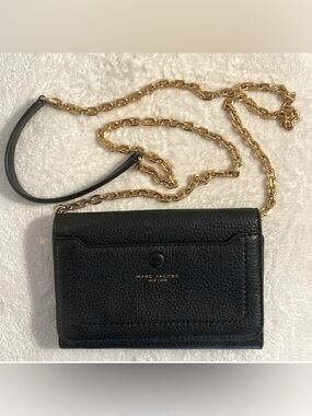 Marc Jacobs Empire City Pebbled Leather Wallet Crossbody Gold Chain No Callouts